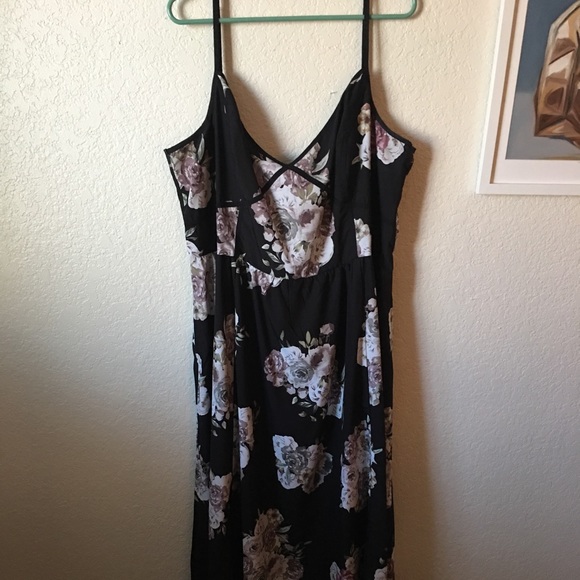 Sleeveless flower print dress with pockets - Picture 2 of 4